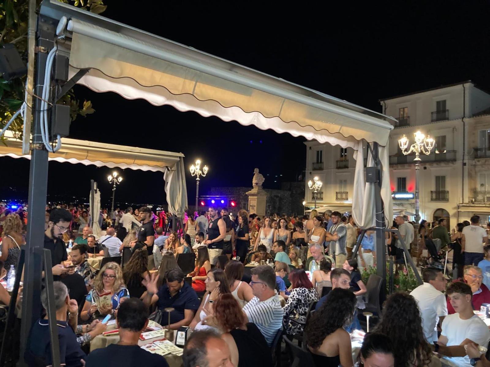 Appartamento Residenza Ferdinando - 40M Dal Mare Pizzo  Esterno foto